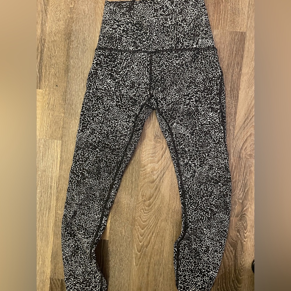 LuluLemon Leggings size 4